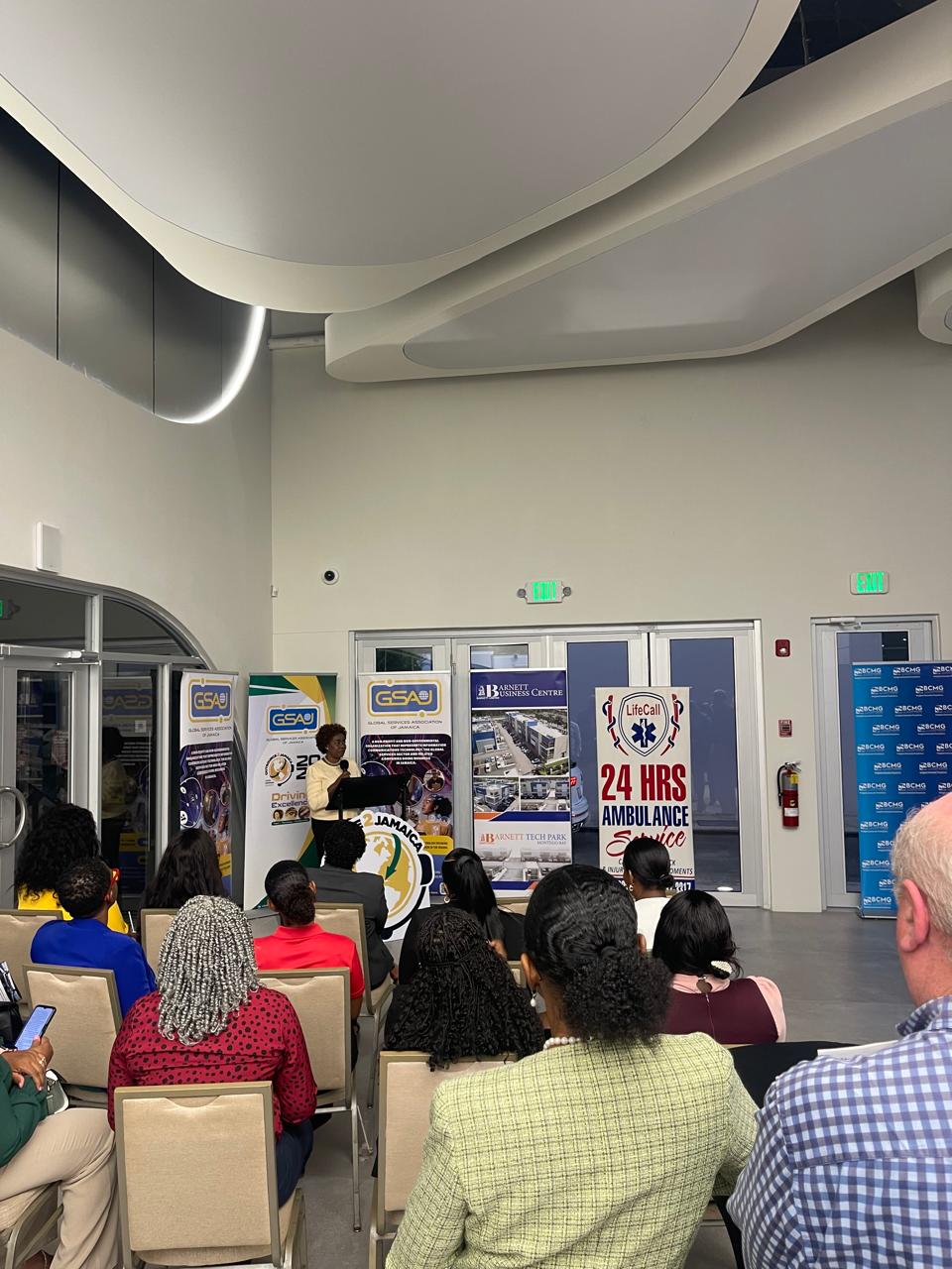 LifeCall ambulance crew